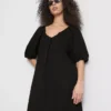 Mini-Smockkleid mit Puffärmeln Mini-Smockkleid mit Puffärmeln