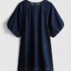 Minikleid aus Baumwoll-Denim mit Puffärmeln Minikleid aus Baumwoll-Denim mit Puffärmeln