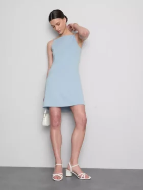 Minikleid mit quadratischem Ausschnitt