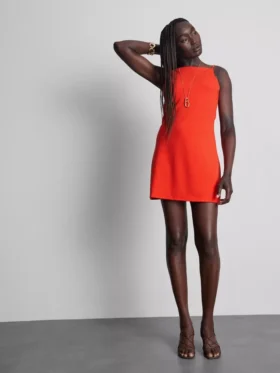 Minikleid mit quadratischem Ausschnitt