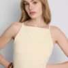 Minikleid mit quadratischem Ausschnitt Minikleid mit quadratischem Ausschnitt