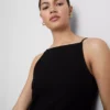 Minikleid mit quadratischem Ausschnitt Minikleid mit quadratischem Ausschnitt