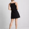 Minikleid mit quadratischem Ausschnitt Minikleid mit quadratischem Ausschnitt