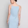 Minikleid mit quadratischem Ausschnitt Minikleid mit quadratischem Ausschnitt