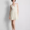 Minikleid mit V-Ausschnitt aus Crinkle-Stoff Minikleid mit V-Ausschnitt aus Crinkle-Stoff