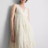 Minikleid mit V-Ausschnitt aus Crinkle-Stoff Minikleid mit V-Ausschnitt aus Crinkle-Stoff
