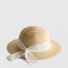 Mütze mit Broderie-Anglaise-Muster