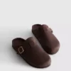 Mule-Clogs mit Schnalle