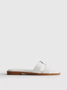 Mule-Sandalen mit gedrehten Riemen
