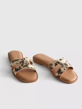 Mule-Sandalen mit gekreuzten Riemen