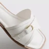 Mule-Sandalen mit Schnallen