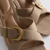 Mule-Sandalen mit Schnallen und Blockabsatz