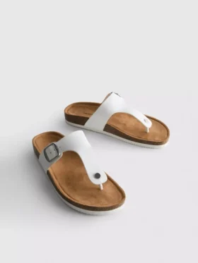 Mule-Sandalen mit T-Steg und Schnalle