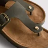 Mule-Sandalen mit T-Steg und Schnalle