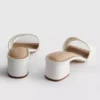 Mules mit Blockabsatz und Kunstperlen