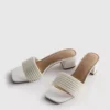 Mules mit Blockabsatz und Kunstperlen