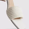 Mules mit Blockabsatz und Kunstperlen