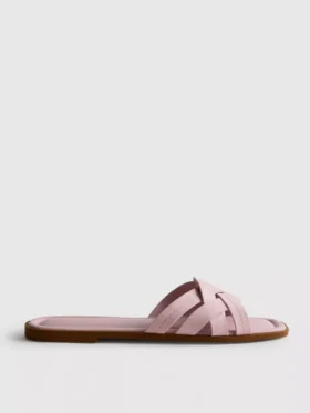 Mules mit geflochtenen Riemen
