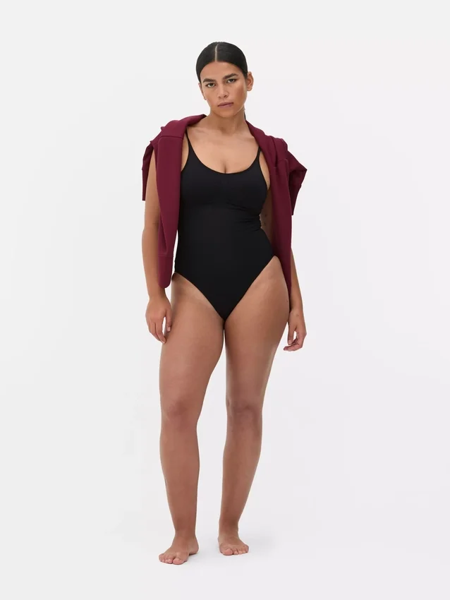 Nahtloser, figurformender Body Nahtloser, figurformender Body
