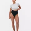 Nahtloser, figurformender String mit hoher Taille Nahtloser, figurformender String mit hoher Taille