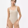 Nahtloser, gerippter Body Nahtloser, gerippter Body