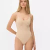 Nahtloser Shapewear-Body mit U-Ausschnitt Nahtloser Shapewear-Body mit U-Ausschnitt