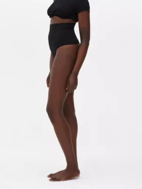 Nahtloser Shapewear-String mit hoher Taille