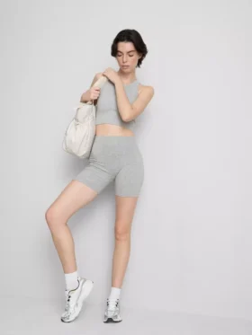 Nahtloses, geripptes, kurzes Tanktop