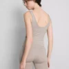 Nahtloses Tanktop mit V-Ausschnitt