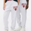 NBA Chicago Bulls Jogginghosen mit Kordelzug NBA Chicago Bulls Jogginghosen mit Kordelzug