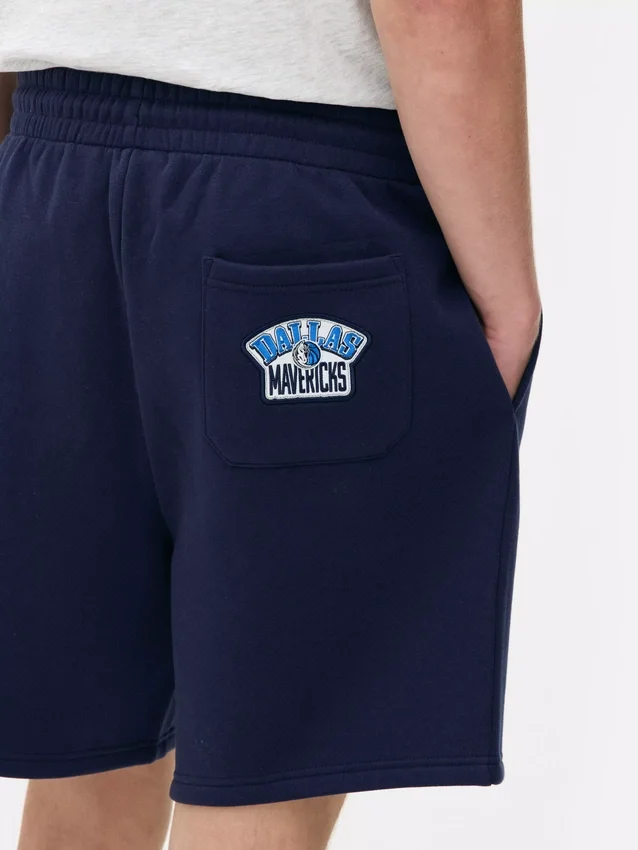 NBA Dallas Mavericks Shorts mit Kordelzug NBA Dallas Mavericks Shorts mit Kordelzug