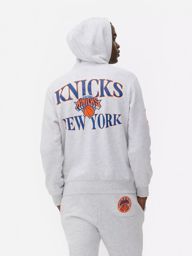 NBA New York Knicks Kapuzenpullover mit Kordelzug NBA New York Knicks Kapuzenpullover mit Kordelzug