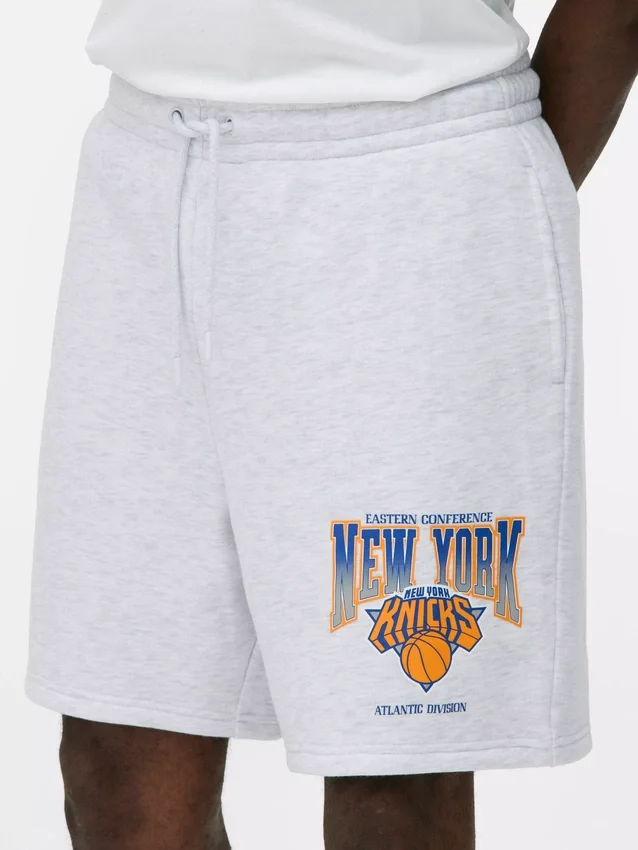 NBA New York Knicks Shorts mit Kordelzug NBA New York Knicks Shorts mit Kordelzug