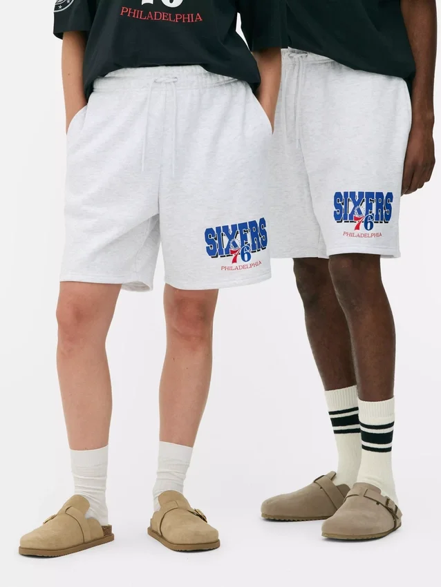 NBA Philadelphia 76ers Shorts mit Kordelzug NBA Philadelphia 76ers Shorts mit Kordelzug