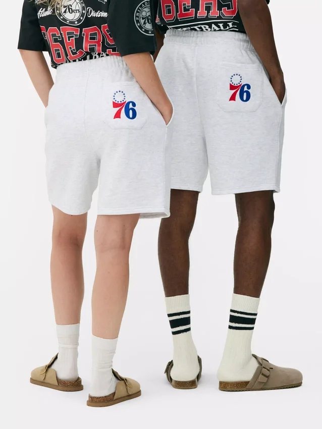 NBA Philadelphia 76ers Shorts mit Kordelzug NBA Philadelphia 76ers Shorts mit Kordelzug