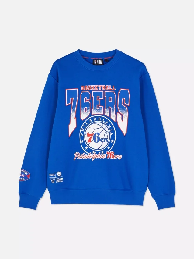 NBA Philadelphia 76ers Sweatshirt mit Grafikdruck NBA Philadelphia 76ers Sweatshirt mit Grafikdruck