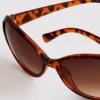 Ovale Sonnenbrille