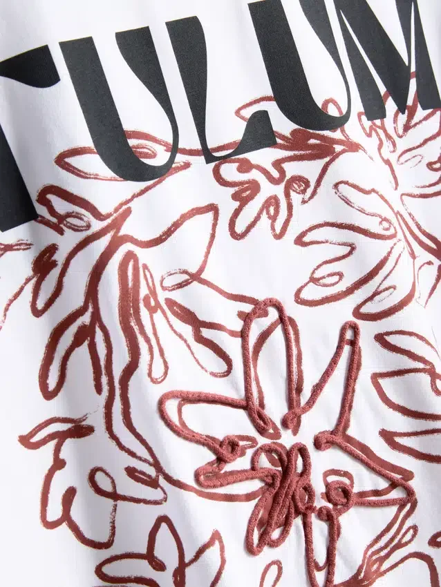 Oversized-Boyfriend-T-Shirt aus Baumwolle mit Grafikprint Oversized-Boyfriend-T-Shirt aus Baumwolle mit Grafikprint
