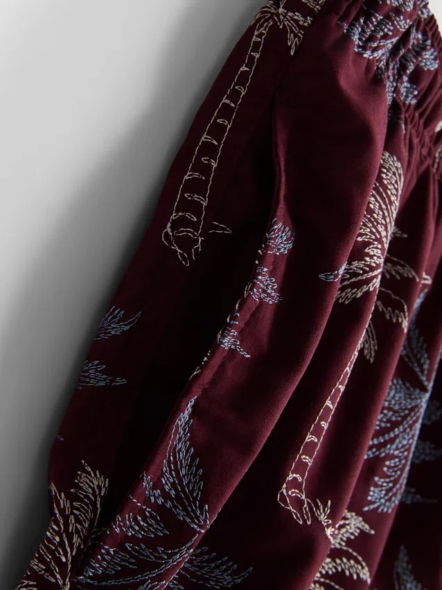 Palmen-Shorts mit Stickerei Palmen-Shorts mit Stickerei