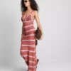 Paula Echevarría – gehäkeltes Maxikleid mit V-Ausschnitt Paula Echevarría – gehäkeltes Maxikleid mit V-Ausschnitt
