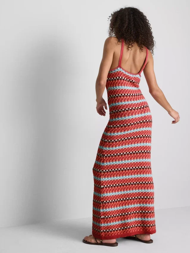Paula Echevarría – gehäkeltes Maxikleid mit V-Ausschnitt Paula Echevarría – gehäkeltes Maxikleid mit V-Ausschnitt