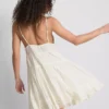 Paula Echevarría Minikleid mit Spitzenbesatz und Rüschen Paula Echevarría Minikleid mit Spitzenbesatz und Rüschen