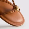 Paula Echevarría Riemchen-Sandalen mit Anhänger