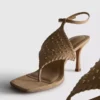 Paula Echevarría Sandalen mit Nieten