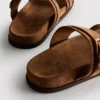 Paula Echevarría Sandalen mit zwei Riemen und Schnalle