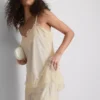 Paula Echevarría Satin-Top mit Spitzenbesatz Paula Echevarría Satin-Top mit Spitzenbesatz