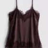 Paula Echevarría Satin-Top mit Spitzenbesatz Paula Echevarría Satin-Top mit Spitzenbesatz