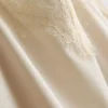Paula Echevarría Satin-Top mit Spitzenbesatz Paula Echevarría Satin-Top mit Spitzenbesatz