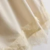 Paula Echevarría Satin-Top mit Spitzenbesatz Paula Echevarría Satin-Top mit Spitzenbesatz