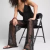 Paula Echevarría – Weite Hose aus Netzstoff mit Perlenverzierung Paula Echevarría – Weite Hose aus Netzstoff mit Perlenverzierung
